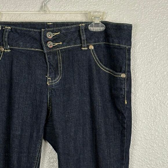 Arizona Jeans Co. Size 11 Cotton Blend Dark Wash Bootcut Leg Style Women’s Jeans - Picture 2 of 8